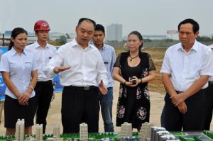 河南省委常委、洛陽(yáng)市委書記陳雪楓調(diào)研炎黃科技園